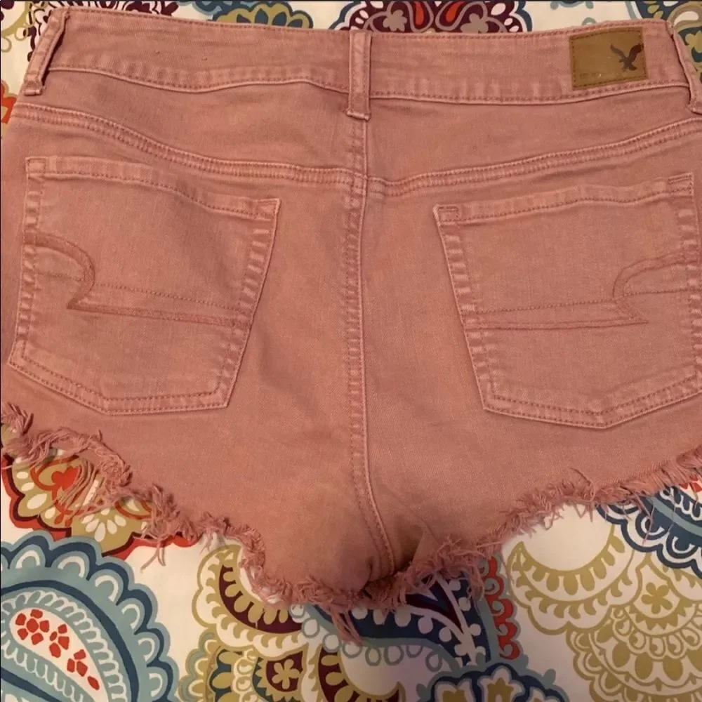 ✨AE Pink Low Rise Stretch Denim Booty Shorts✨